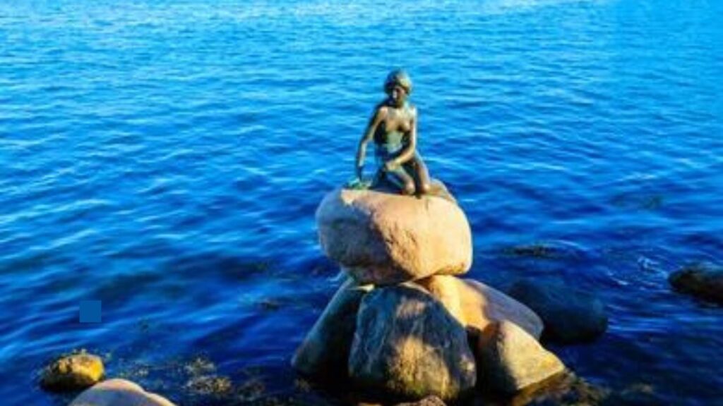 Denmark landmark "Little Mermaid"